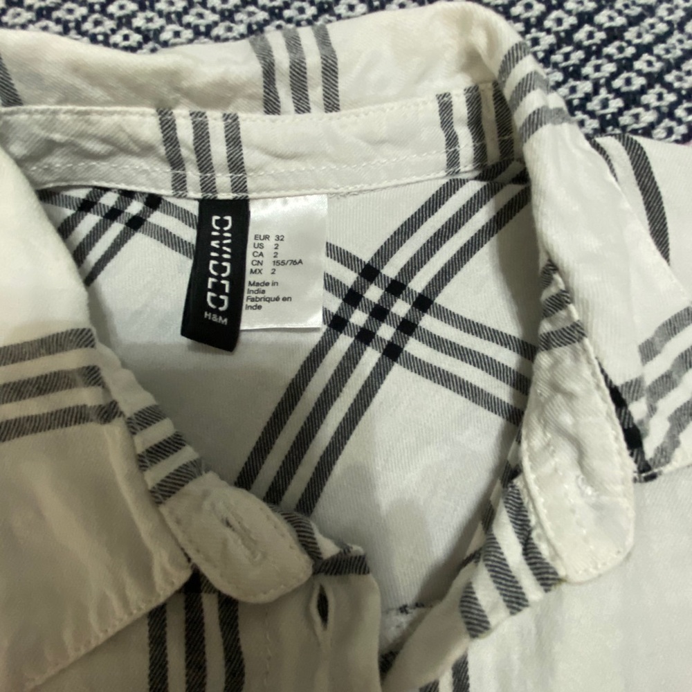 Button down shirt - Picture 2 of 2